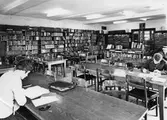 Läsesalen på Örebro Stadsbibliotek på Fabriksgatan, 1960-tal
