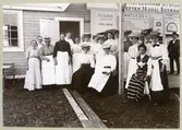 Västerås.
Gruppfoto utanför matservering. C:a 1890-tal.