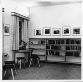 Barnavdelning med läsvrå i Frövi Folkbibliotek, 1955