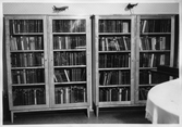 Bokhyllor i Tysslinge Folkbibliotek i Garphyttan, 1955