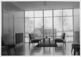 Soffor och bord i Viby Folkbibliotek i Vretstorp, 1950-tal