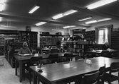 Läsesalen på Örebro Stadsbibliotek på Fabriksgatan, 1970-tal