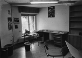 Urplockat arbetsrum på Örebro Stadsbibliotek på Fabriksgatan, 1981