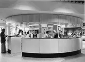 Receptionen på Örebro Stadsbibliotek på Näbbtorgsgatan, 1981