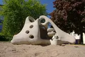 Skulptur i sandlåda i Markbacken, 2008-06-02