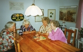 Boende spelar fia med knuff, 1993