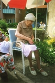 Ester klär majstång, 1995