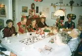 Fika under julfest på boendet, 1996 december