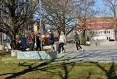 Unga skatare, Örebro skatepark, Fabriksgatan 41, 2016-04-09