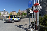Polisbil på Kansligatan, 2016-05-11