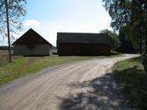 Ladugårdsbyggnader vid Bondsätters gård, 2006-08-17