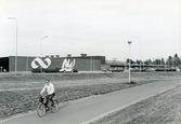Västerås, Stenby.
Obs stormarknad, baksidan. 1979.