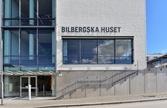 Entré till Bilbergska huset, Gymnastikgatan 1, Örebro Universitet, 2016-04-19