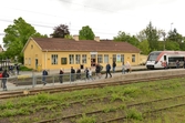 Avstigande vid Södra station, Eugénplatsen 2, 2016-05-26