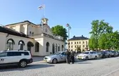 Taxibilar vid Örebro Centralstation, Östra Bangatan 1, 2016-05-25