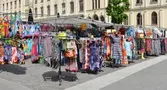 Klädförsäljning på Stortorgets övre del, 2016-06-22