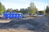 Grus, gatsten och containers på Gustavsviksvägen 2. 2016-10-06