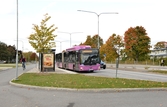 Buss och hållplats vid Lertagsgatan 2. 2016-10-07