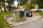 Behållare för avfallsåtervinning. Örnsköldsgatan. 2016-10-07
