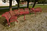 Bord och stolar i grönområdet Hagen. 2016-10-07