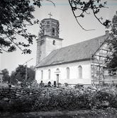 Runstens kyrka under renovering.