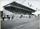 Västerås.
Publik vid evenemang på Arosvallen. 1937.