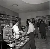 Karl E:s nya lokaler och personal.