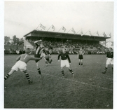 Västerås.
Fotbollsmatch mellan VIK-AIK på Arosvallen. 1946.