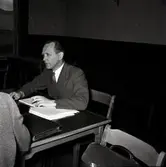 1953 års kommunikationsutredning i februari med ordförande Per Åsbrink.