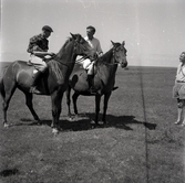 Petrus Kastenman(t.v), rider remonter på Ottenby.