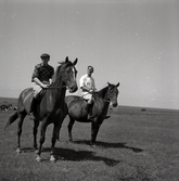 Petrus Kastenman (t.v), rider remonter på Ottenby.