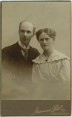 Porträtt på Harry och Maria Blomquist.