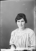 Anna Sjölander från Tranvik, Singö socken, Uppland 1921