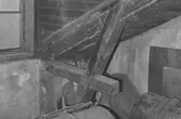 Detalj av byggnadens bjälklag på vinden, 1970