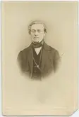 Porträtt på Christopher Jacob Boström. Professor, filosof. Född 1 Januari år 1797 coh död den 22 mars år 1886.