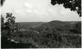 Naturvy från Vallda dalars södra gränsberg mot sydost.