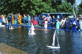 Tävling av radiostyrda segelbåtar på Båtens dag 1994