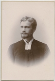 Porträtt på pastor Henrik Brodin.