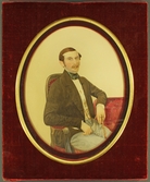 Porträtt i skinnöverdraget etui, 1852