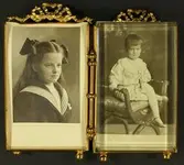 Barnporträtt i dubbel ram, 1870-tal
