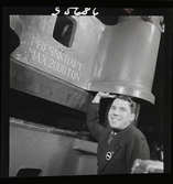 540 C Männen bakom B-17. SAAB