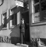 Polischefer andas ut.
16 juli 1959.