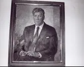 Västerås.
Tavla föreställande landshövding Osborne Bartley.