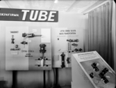 Maskinfirman TUBE, Lennart Tunestad, monter S:t Eriksmässan 1958