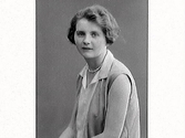 Kvinnoporträtt beställt av Ingrid Bengtsson i Apelviken, Varberg. (Se även GB3_19363, troligen är de syskon och Ingrid deras mor)