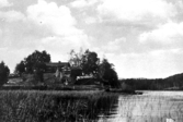 Holmen i sjön Dypen, S. Finnskoga, Värmland.