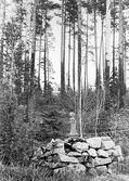 Milsten vid Runnafallet i Fellingsbro, 1970-tal