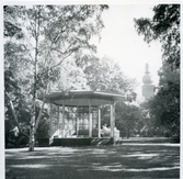 Västerås. 
Musikpaviljongen i Vasaparken, 1940-tal.