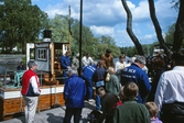 Avstigning från pråmen Albert på båtens dag, 1996