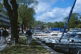 Vy över båtar i hamnen på båtens dag, 1996